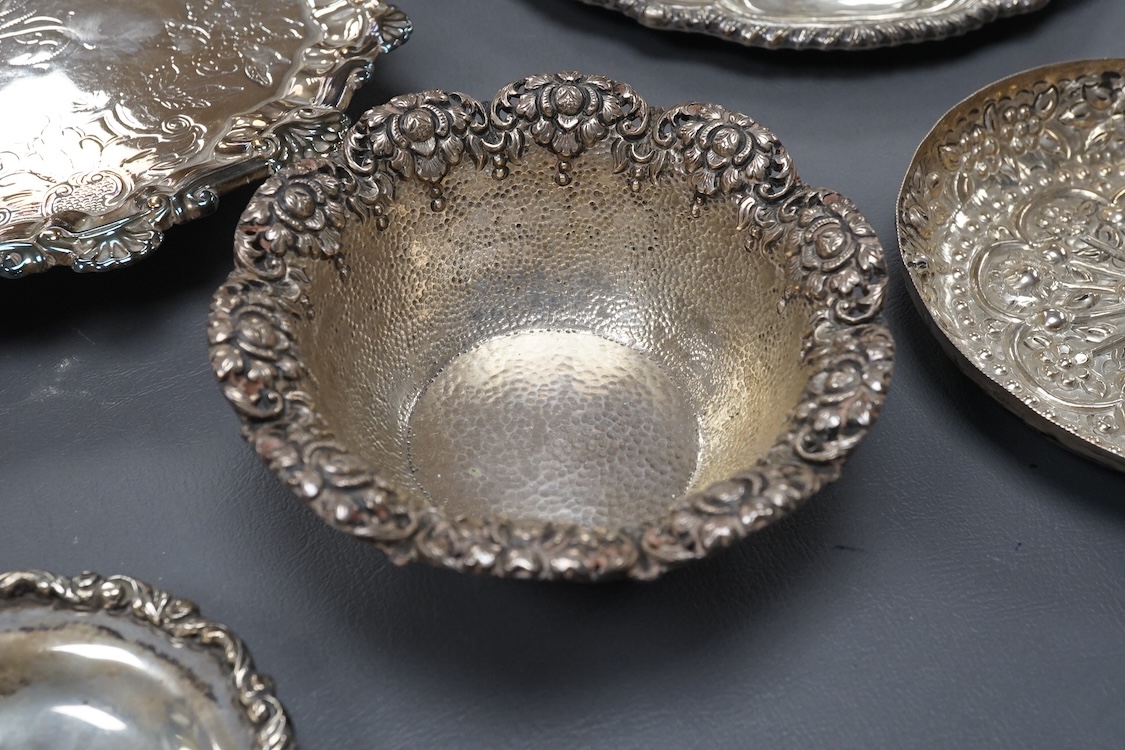 A Mexican sterling plate and small dish, an 800 standard white metal foliate bowl and a white metal dish and similar waiter, gross weight 30.5oz.